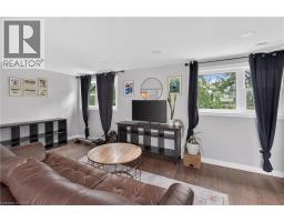258 LYNDEN Road - 39