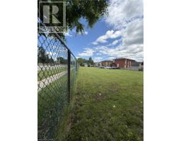 26 CARNABY Crescent - 11
