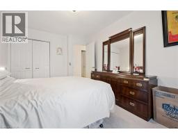 176 SANDFORD FLEMING Drive - 16