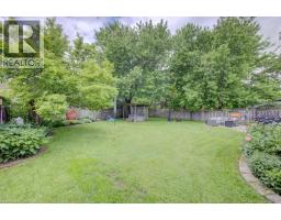 57 ROBERTSON Crescent - 46