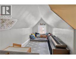 135 CATHARINE Street S - 34