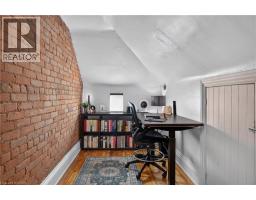 135 CATHARINE Street S - 35