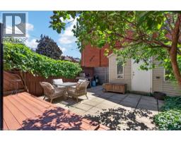 135 CATHARINE Street S - 36