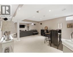 84 DUNCAIRN Crescent - 43