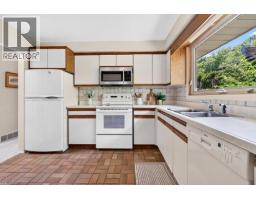 36 GRAY Road S - 23