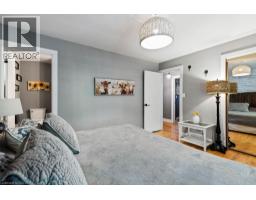 26 BUTLER Crescent - 18