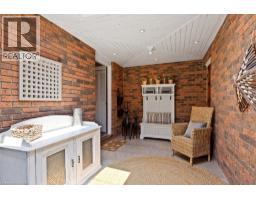 26 BUTLER Crescent - 6