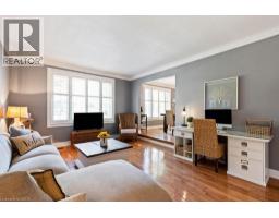 26 BUTLER Crescent - 9