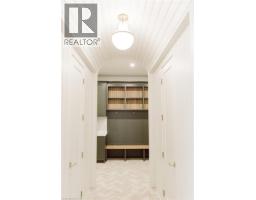 2 BRIDLEWOOD Crescent - 13