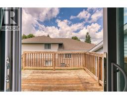 718 EDGAR Street W - 17
