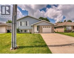 718 EDGAR Street W - 3