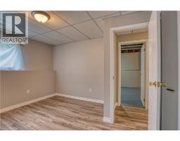 718 EDGAR Street W - 31