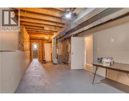718 EDGAR Street W - 34