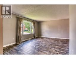 718 EDGAR Street W - 7