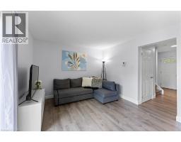 3322 ADDISON Avenue UnitNo. 10 - 17