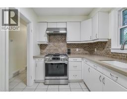 17 ORCHARD Crescent - 17