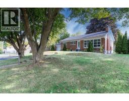 17 ORCHARD Crescent - 2
