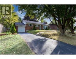 17 ORCHARD Crescent - 4