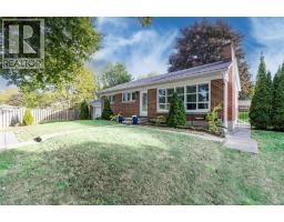 17 ORCHARD Crescent - 6