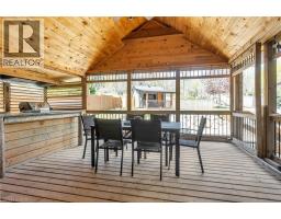 18 E QUEEN Street E - 18