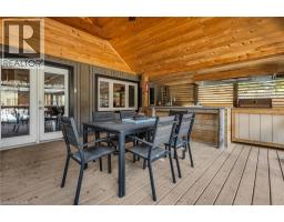 18 E QUEEN Street E - 21
