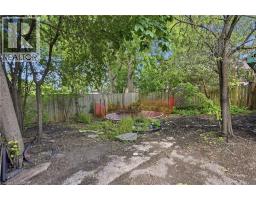 45 PANDORA Avenue N - 11
