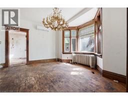 45 PANDORA Avenue N - 3