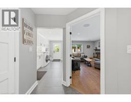 1119 POWERLINE Road E - 11