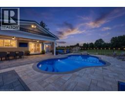1119 POWERLINE Road E - 32
