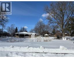 6 SHERWOOD Drive - 4