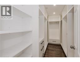 498 THOMAS SLEE Drive - 33
