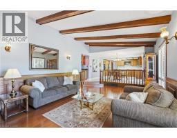 24 RENFREW Drive - 12