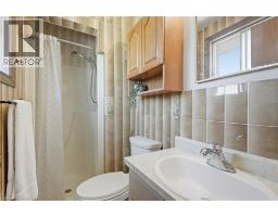 24 RENFREW Drive - 19