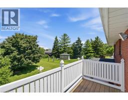 24 RENFREW Drive - 20