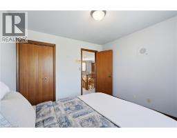 24 RENFREW Drive - 23