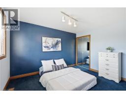 24 RENFREW Drive - 25