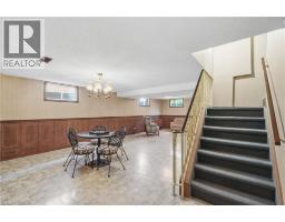 24 RENFREW Drive - 30