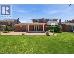 24 RENFREW Drive - 38