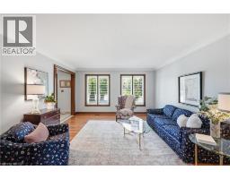 24 RENFREW Drive - 5