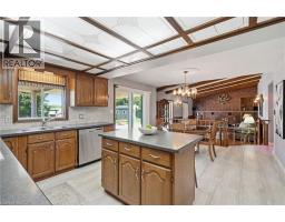 24 RENFREW Drive - 9