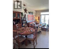 8 HEMLOCK Way UnitNo. 6 - 6