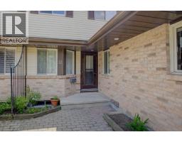 464 BEECHWOOD Place UnitNo. 3 - 32