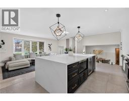 9 LESLIE Drive - 17
