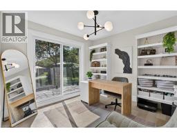 9 LESLIE Drive - 24