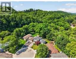 9 LESLIE Drive - 42