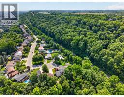 9 LESLIE Drive - 5