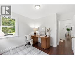 16 CARRINGTON Court - 14