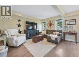 33 ROTH Street - 14