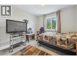 33 ROTH Street - 17