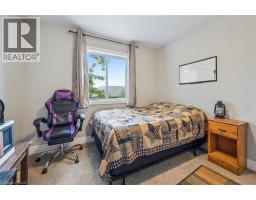 33 ROTH Street - 18
